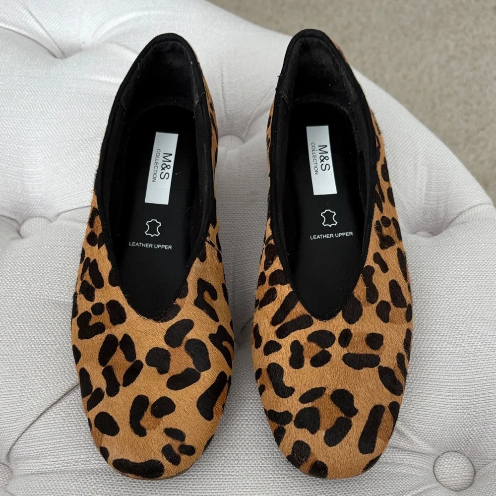 Marks and Spencer (M&S) leather leopard flats - Picture 2 of 9